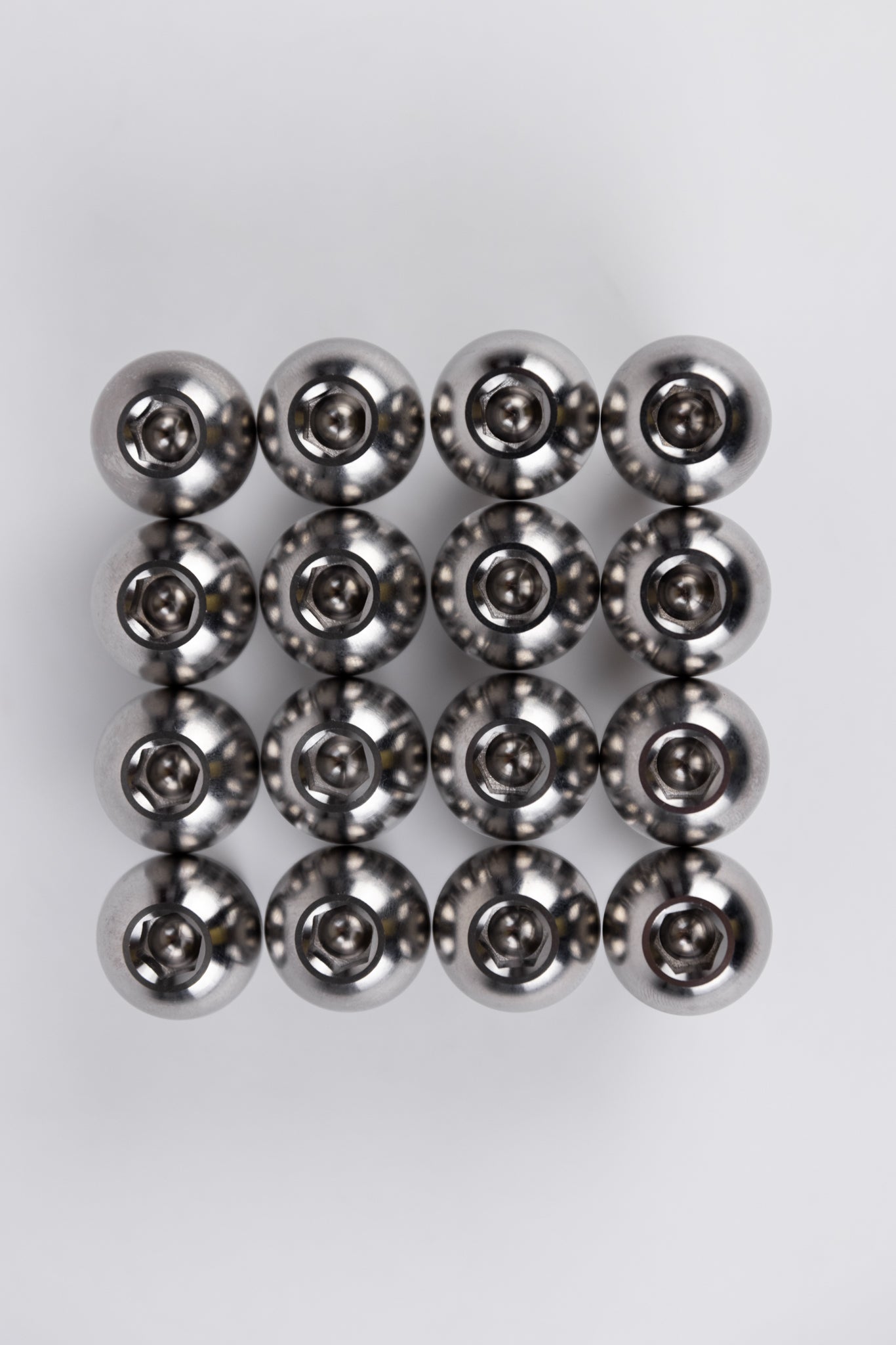 TITANIUM HUB BOLT