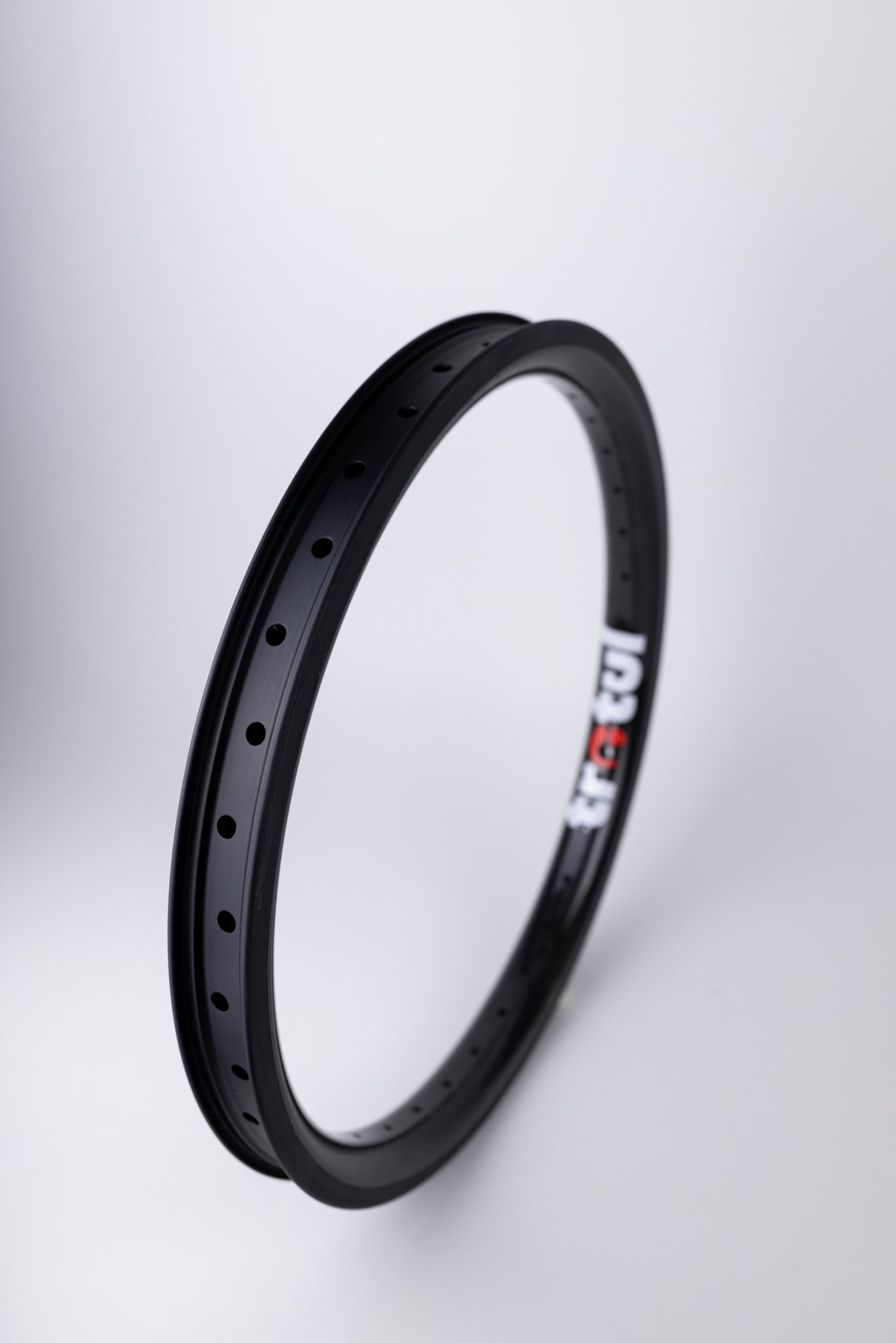 CARBON FIBER RIM