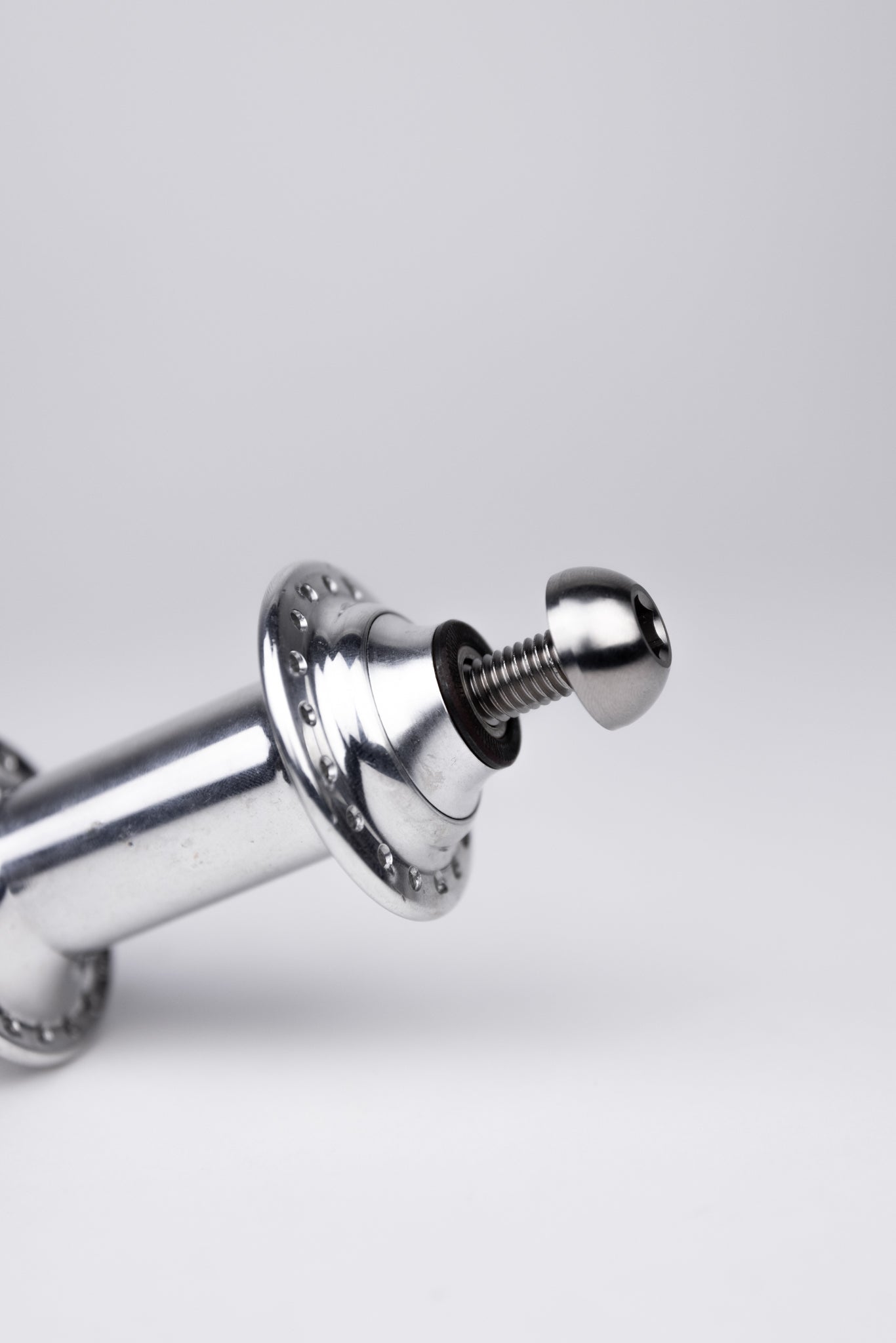 TITANIUM HUB BOLT